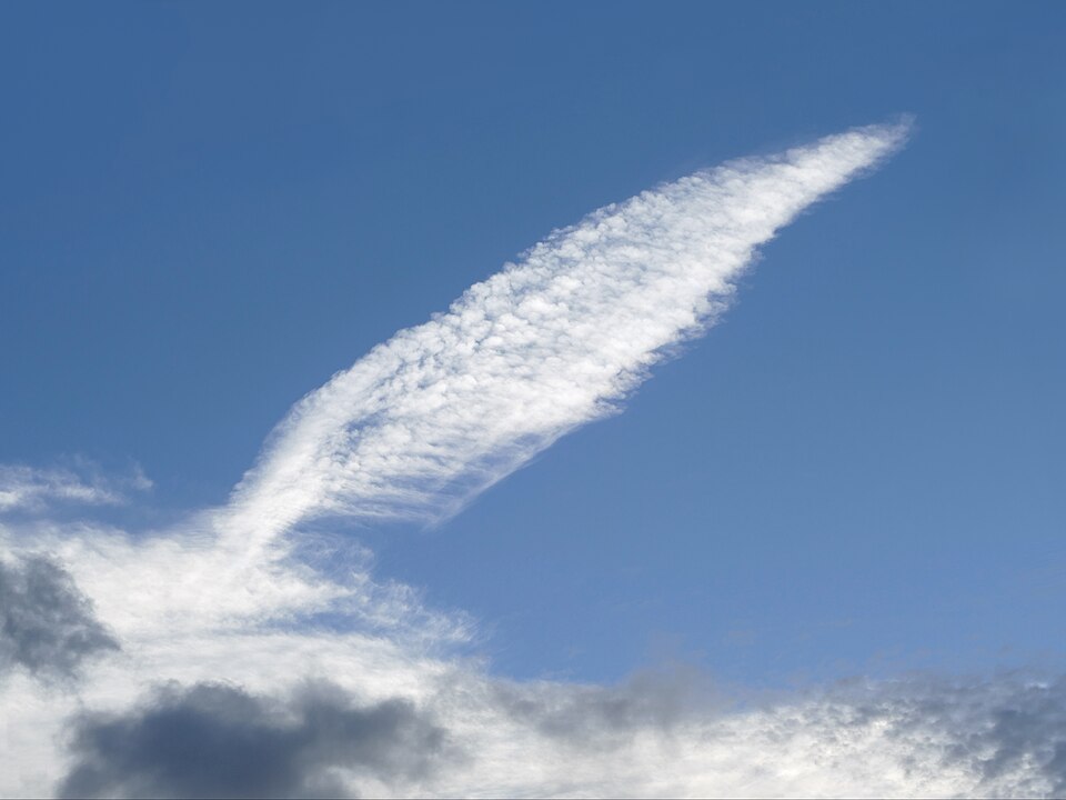 Cirrus - nadchodzi front cieply